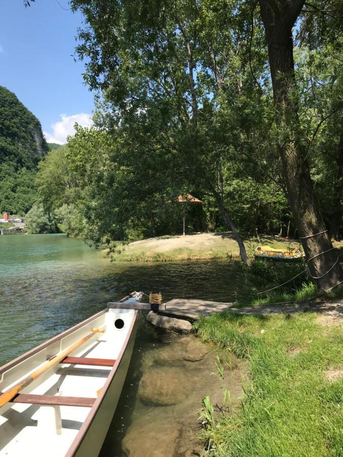 Solagna Casa Sul Fiume County House B&B 외부 사진